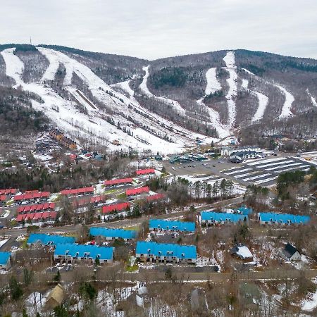 Superbe Condo Face Aux Pentes De Ski Stoneham!!! Exterior foto